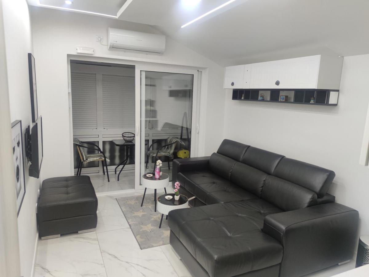 Studio 033 Budva Bagian luar foto